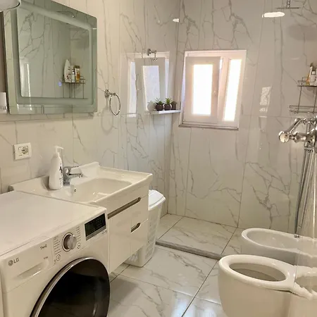 Apartment Lumiere 03 *